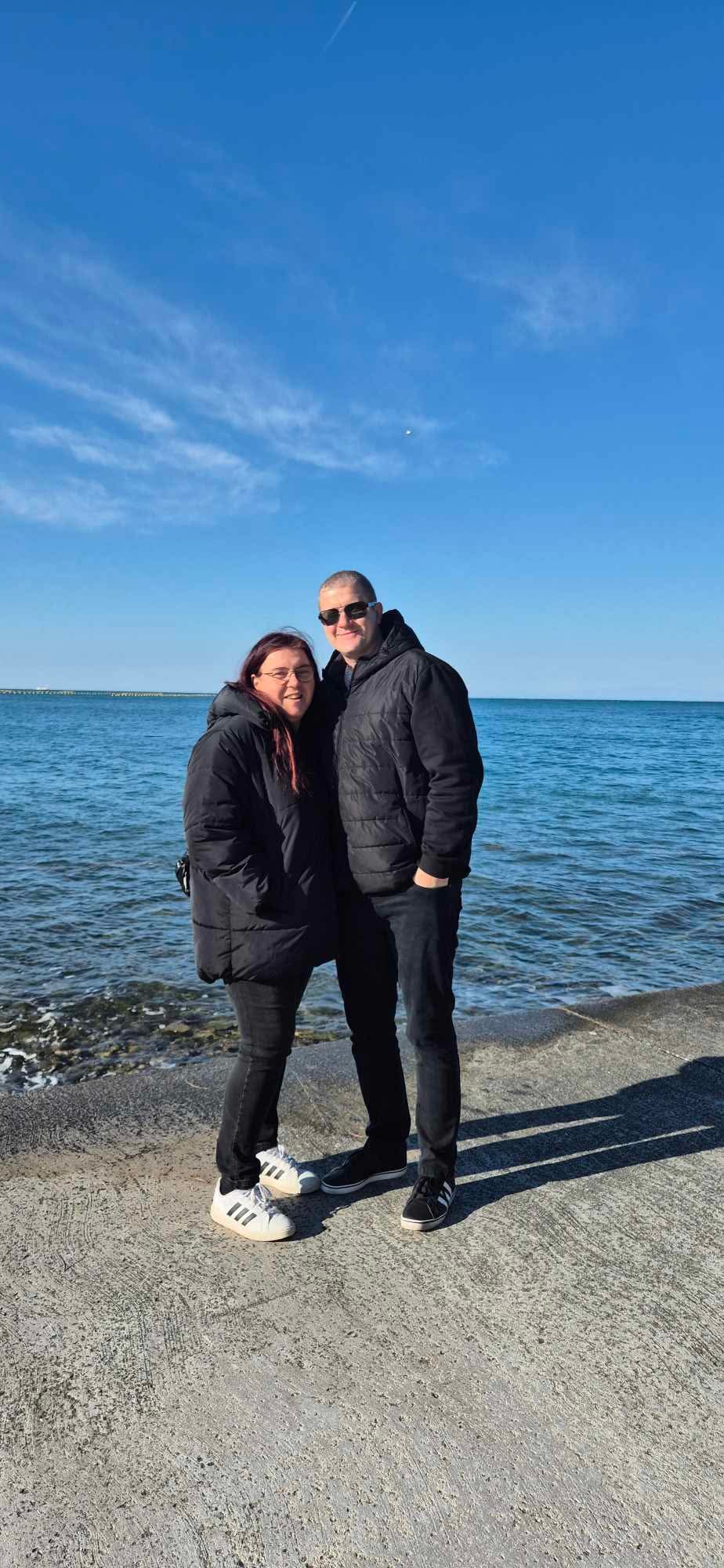 Andreja Krmelj, mojstrica šivanja in lastnica Bucka Dizajn, v svoji delavnici v Ljubljani